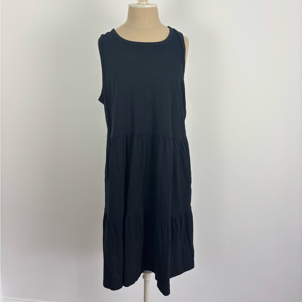 GAP Tiered Dress Black Sleeveless Pullover L